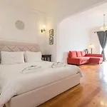 6 Clouds Apartment